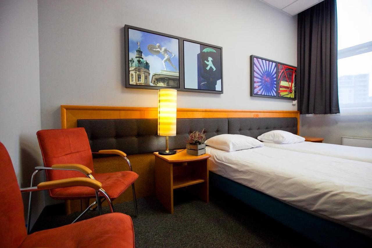 Hotel Aspel クラクフ エクステリア 写真