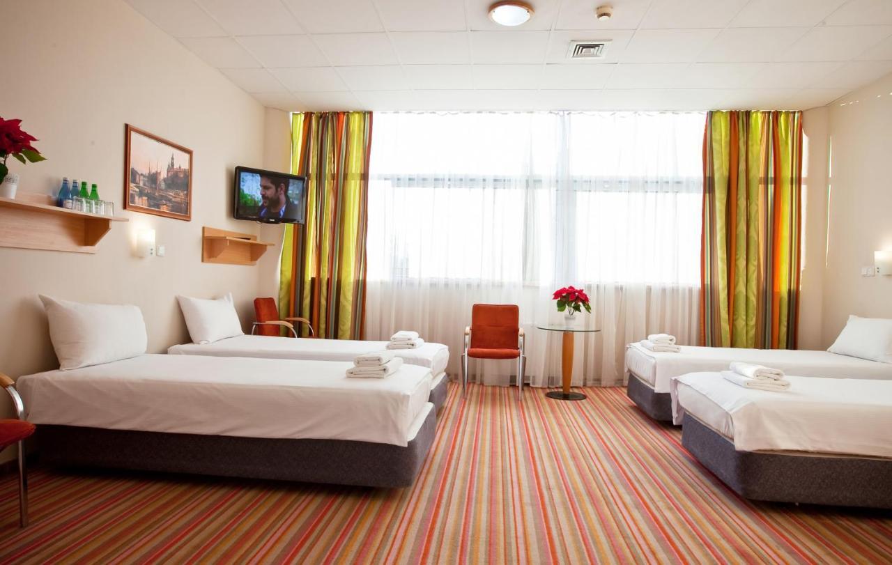 Hotel Aspel クラクフ エクステリア 写真