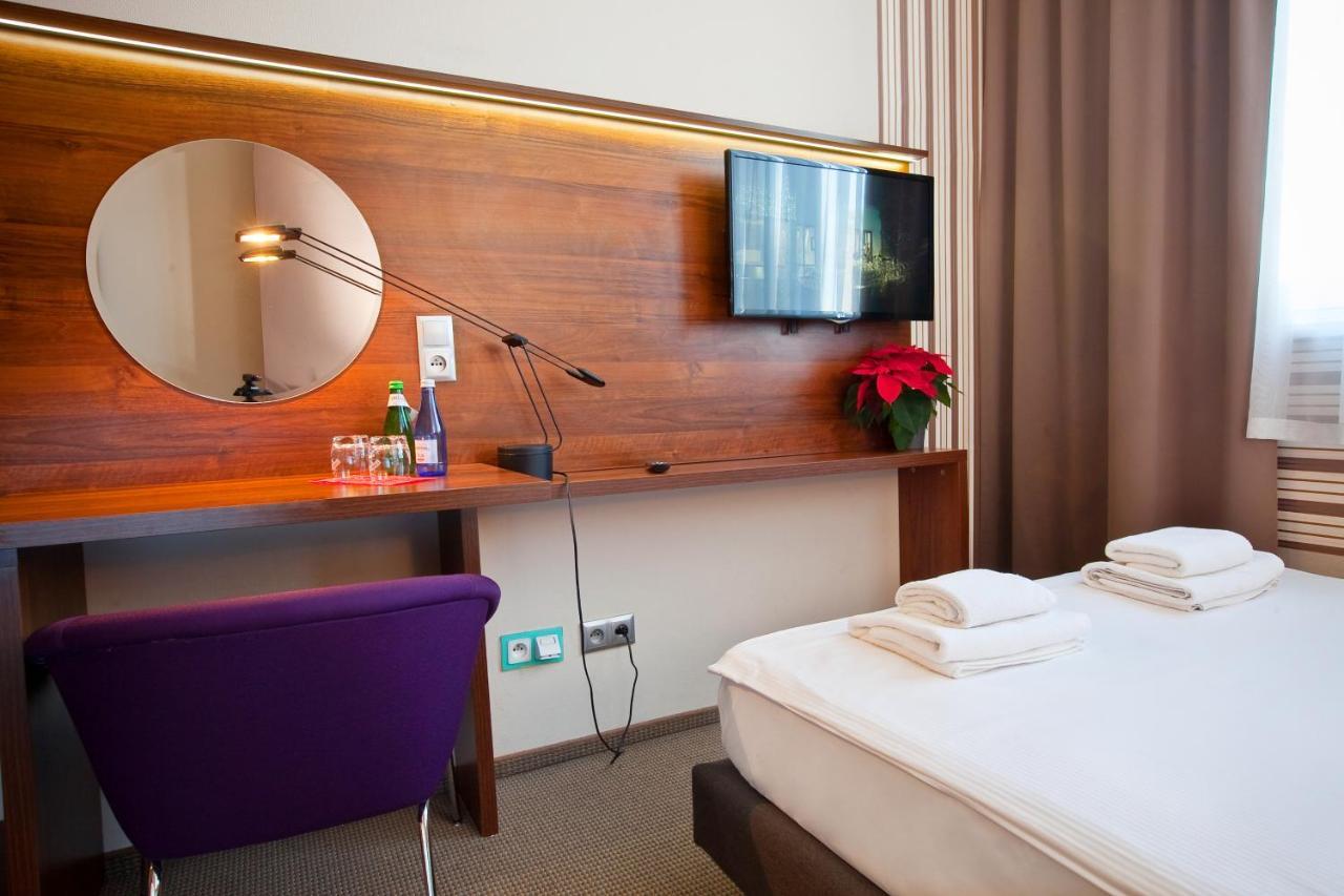Hotel Aspel クラクフ エクステリア 写真